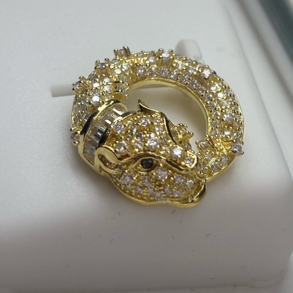 Elegant Gold and Silver Panther Ring